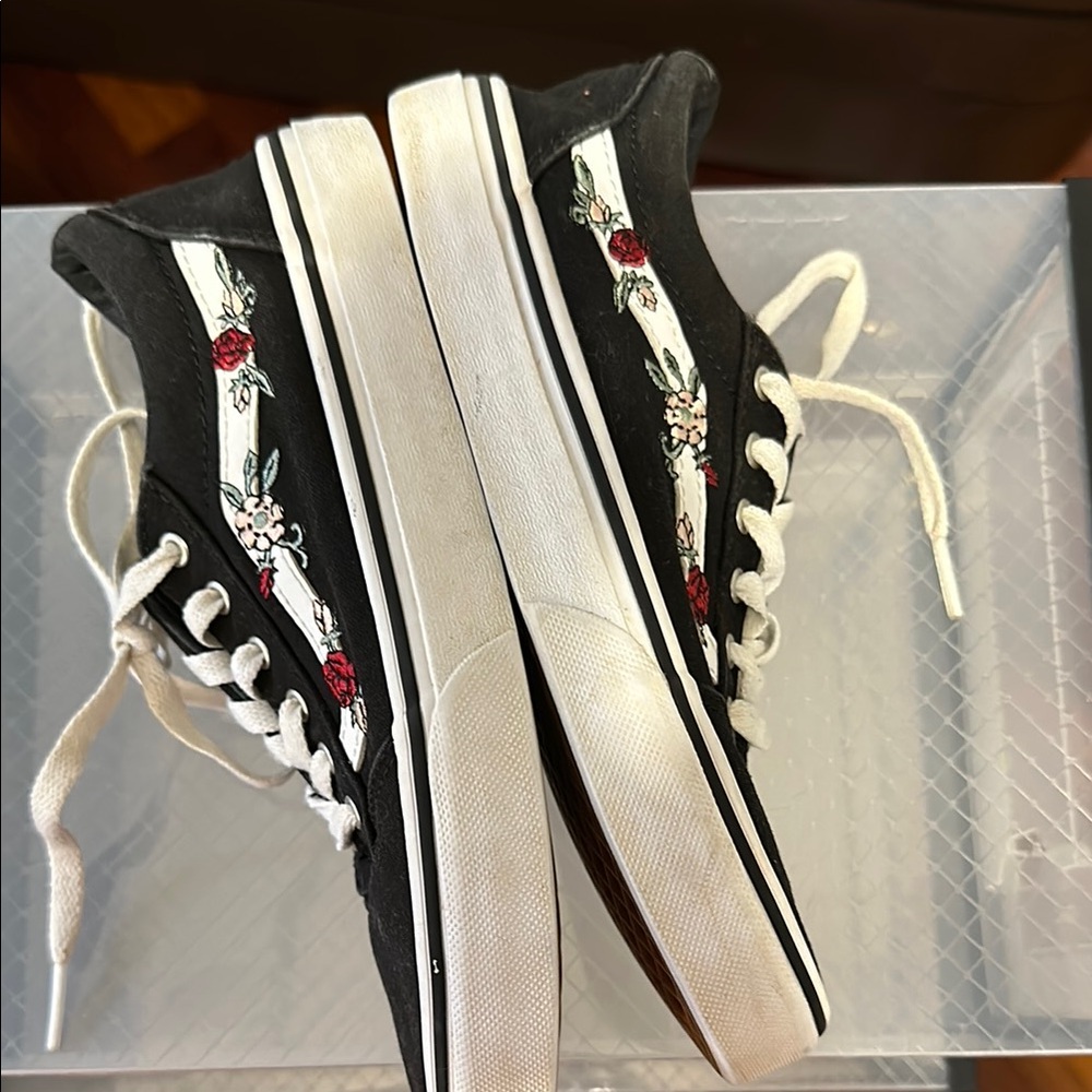 VANS! Floral Embroidered Black Sneakers - Missy size 4 - Picture 4 of 10